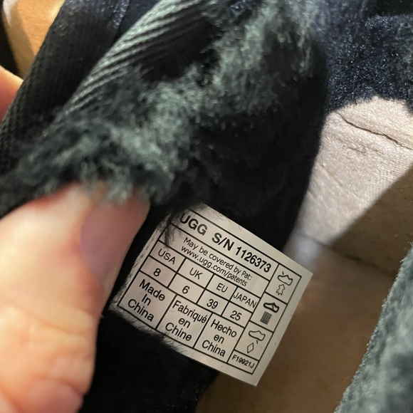 🆕 UGG Classic Ultra Mini Chopd, Black & White Size 8 - Picture 12 of 13